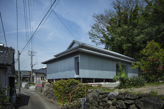 House of Local Spirits / atelier SALAD