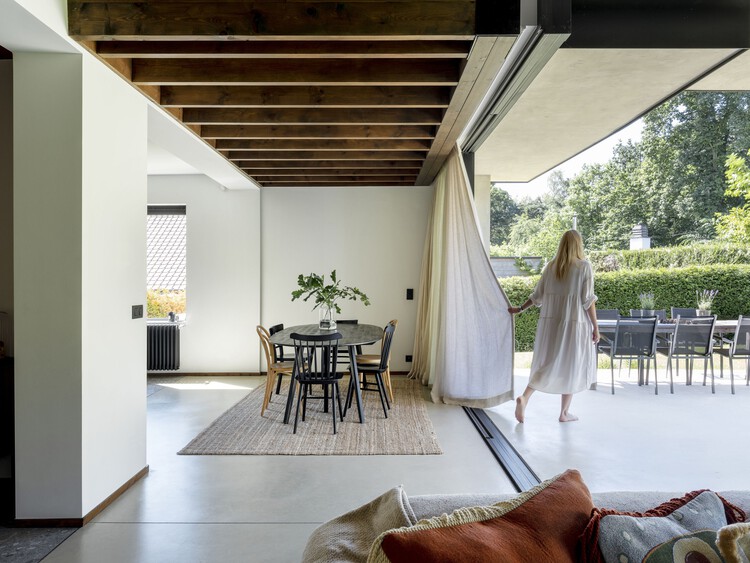 Bospad/maa_architeture Studio - fotografía interior, madera, sillas