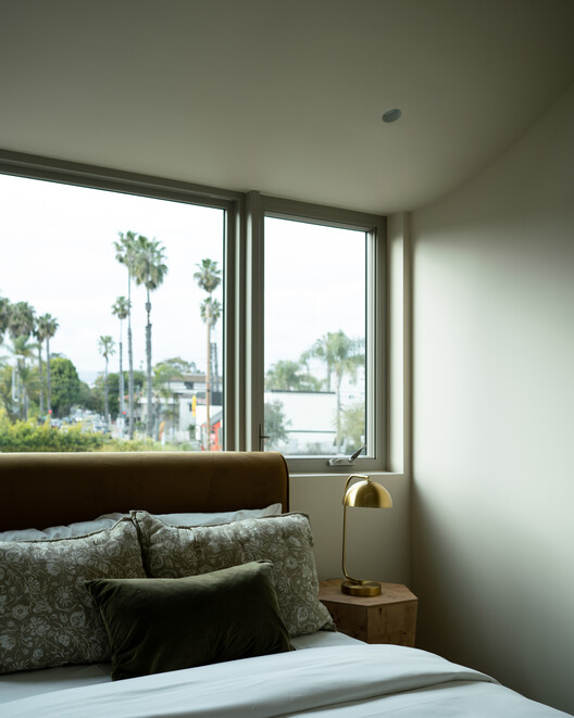 Mar Vista Residence / PPAA - Interior Photography, Bedroom, Bed