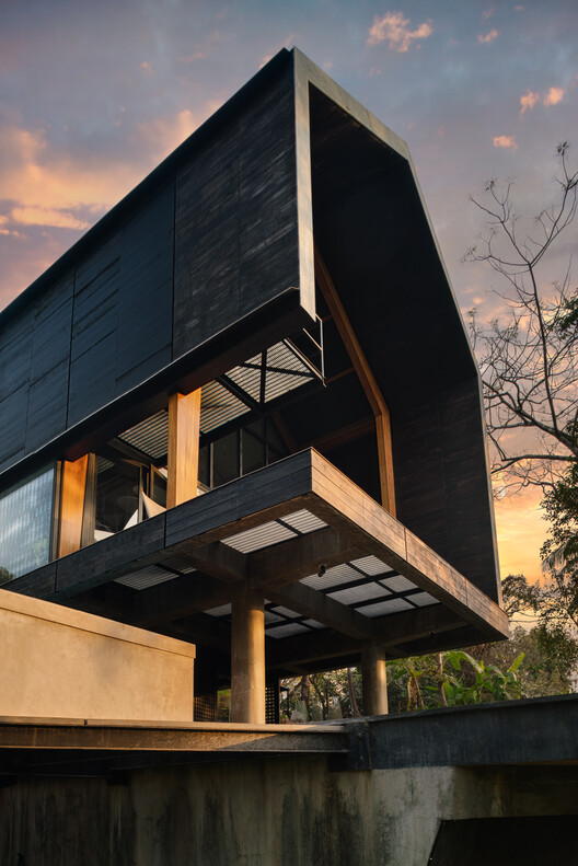Timber Residence / Architecture Discipline - Image 3 of 33