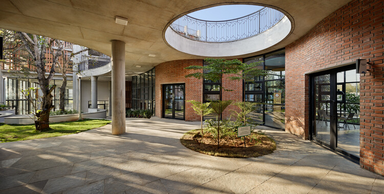 Escuela Euro Banerghatta / Vijay Gupta Architects (VGA)  - Imagen 14 de 38