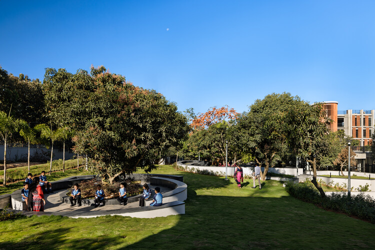 Escuela Euro Banerghatta / Vijay Gupta Architects (VGA)  - Imagen 25 de 38