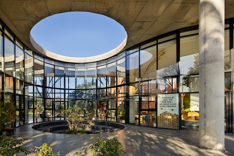 Escuela Euro Banerghatta / Vijay Gupta Architects (VGA)  - Imagen 5 de 38