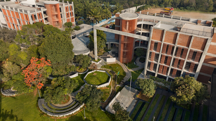 Euro School Banerghatta / Vijay Gupta Architects (VGA) - Image 29 of 38