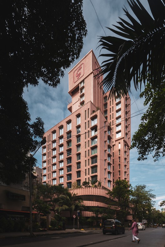 Satguru’s Rendezvous / Nudes - Exterior Photography