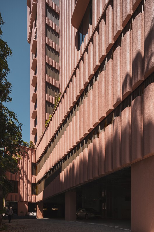 Satguru’s Rendezvous / Nudes - Exterior Photography