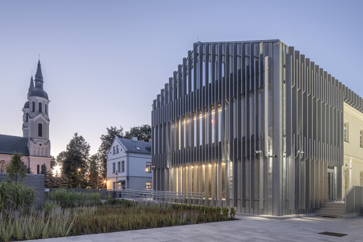 Dom Turka House of Remembrance / Tremend - Exterior Photography