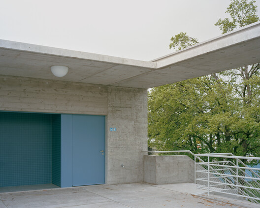 Bachgraben Public Pool Restaurant / MET Architects - Image 9 of 43