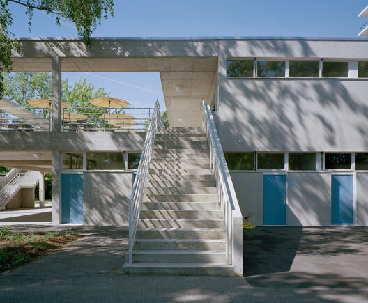 Bachgraben Public Pool Restaurant / MET Architects - Image 31 of 43