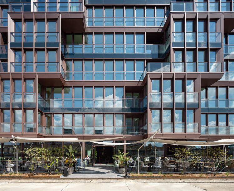 船坞混合功能办公大楼 / Tchoban Voss Architekten - 建筑图, 阳台