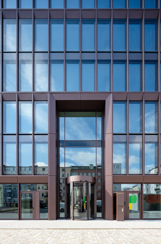 Dockyard Hybrid Office Building / Tchoban Voss Architekten - Exterior Photography, Glass