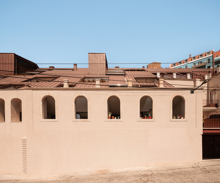 Edificio Residencial Montisnava / António Costa Lima Arquitectos - Fotografía exterior, Concreto