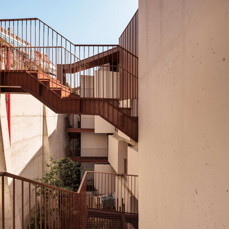 Edificio Residencial Montisnava / António Costa Lima Arquitectos - Imagen 17 de 43