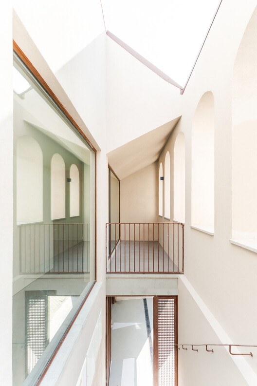 Montisnava Residential Building / António Costa Lima Arquitectos - Image 23 of 43