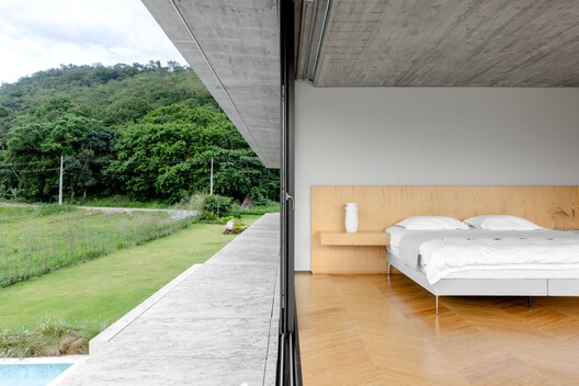 One-Wall House / Gabriela Casagrande arquitetura + Suna Arquitetura - Image 10 of 30