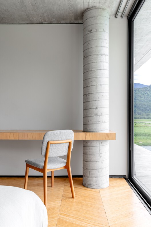 One-Wall House / Gabriela Casagrande arquitetura + Suna Arquitetura - Interior Photography, Wood
