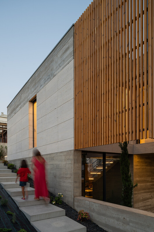 Casa NM / CFDS Architecture - Fotografia de Exterior, Madeira
