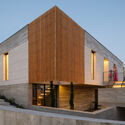 Casa NM / CFDS Architecture - Fotografia de Exterior, Casas, Escada