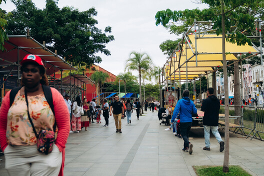 Instalação Urbana para o G20 | Festival Aliança Global Contra a Fome e a Pobreza / Estúdio Chão - Fotografia de Exterior