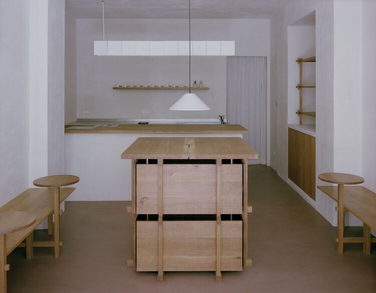 KURA-GE Coffee Shop / Moyésoa + Rémy Aznar - Coffee Shop Interiors