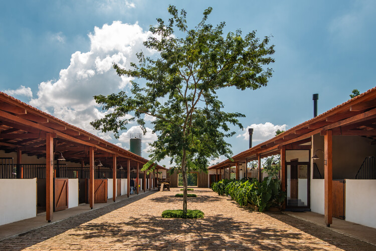 Haras Entrevero / Estúdio Mangava - Abrigo Animal