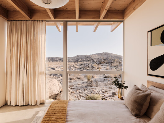 High Desert House / Ryan Leidner Architecture - Interior Photography, Bedroom, Bed