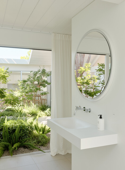 Twin Gable House / Ryan Leidner Architecture - Interior Photography, Bathroom, Sink, Toilet