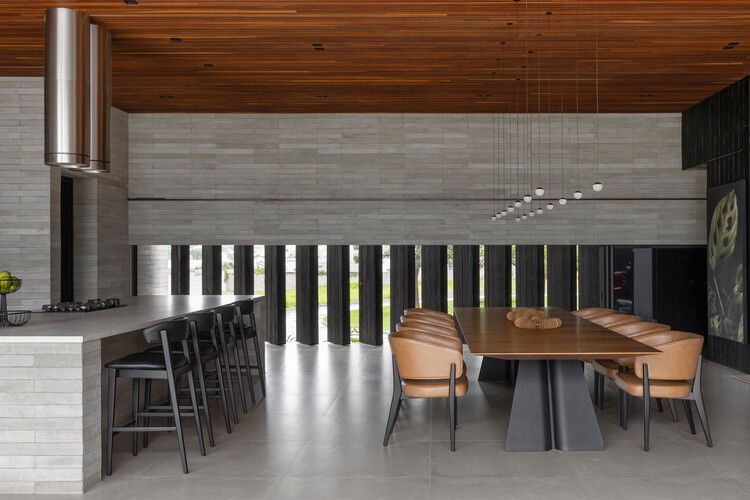 JK / João de Barro Arquitetura - Interior de fotografía, Madera, Table, Sillas