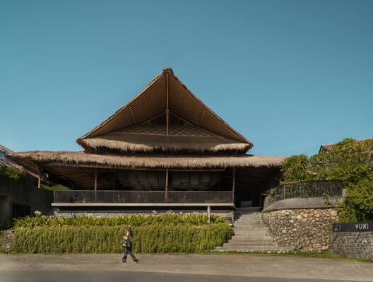 Yuki - Uluwatu / Studio Tanama
