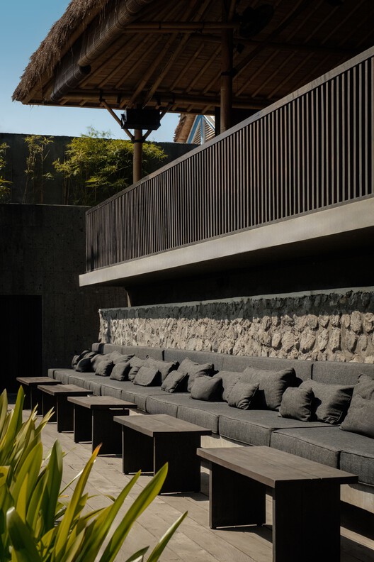 Yuki - Uluwatu / Studio Tanama - Exterior Photography