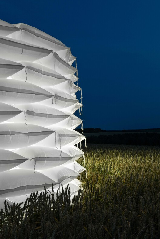 SoftPower Installation / Gregory Orekhov - Exterior Photography