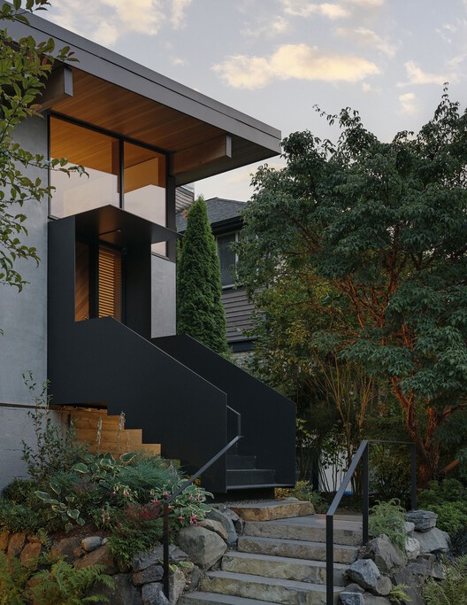 In-Kind House / GO'C - Image 6 of 30