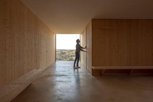 Barrancos Mortuary / Mesa Atelier - Interior Photography