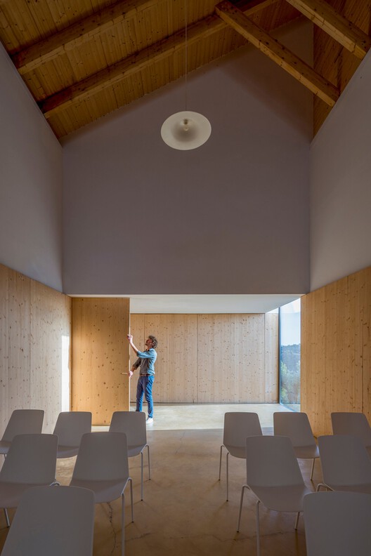 Barrancos Mortuary / Mesa Atelier - Interior Photography, Wood
