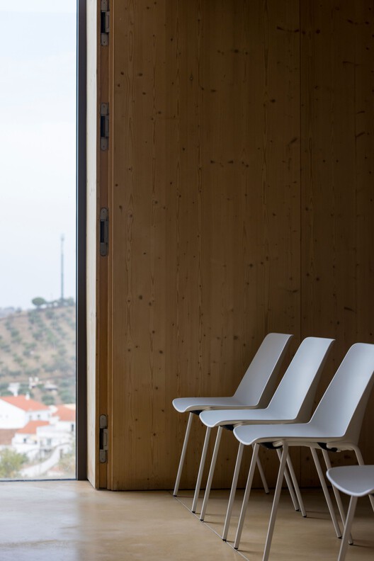 Barrancos Mortuary / Mesa Atelier - Interior Photography, Wood