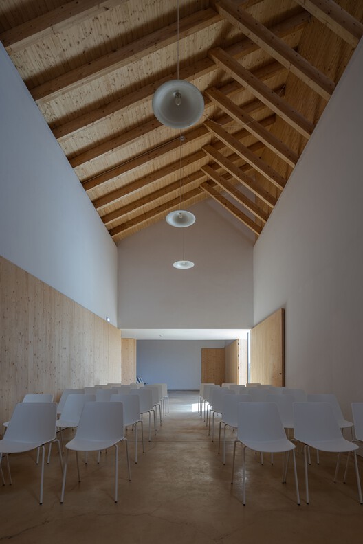 Barrancos Mortuary / Mesa Atelier - Interior Photography, Wood