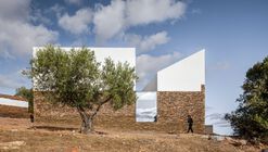 Casa mortuoria de Barrancos / Mesa Atelier