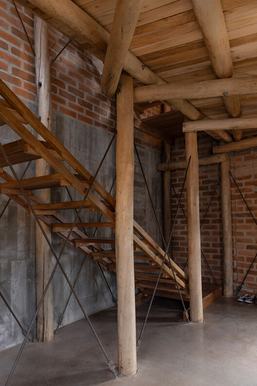 Casa en La Vicentina / Al Borde - Imagen 18 de 41