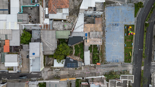 Casa en La Vicentina / Al Borde - Imagen 25 de 41