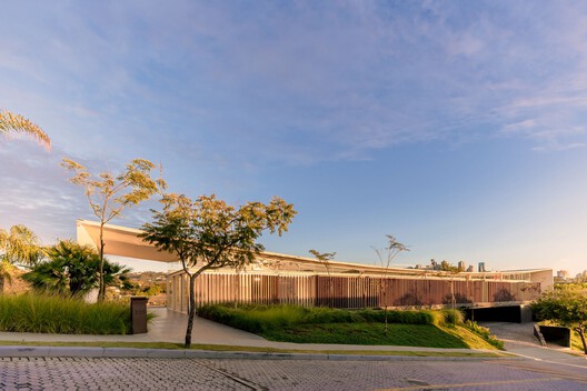 Linho House / TETRO Arquitetura - Image 10 of 43