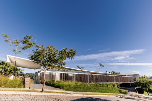 Linho House / TETRO Arquitetura - Image 13 of 43