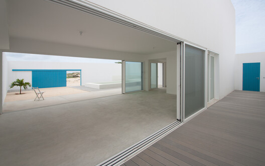 Unfolding Privacy: Centering the Home Around the Courtyard - Image 10 of 58
