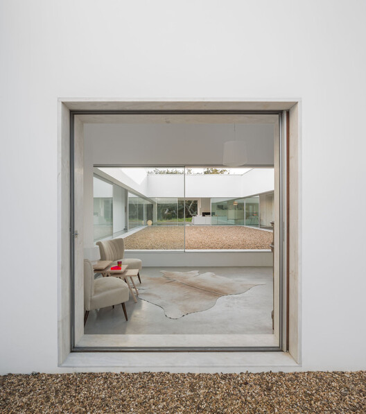 Unfolding Privacy: Centering the Home Around the Courtyard - Image 24 of 58