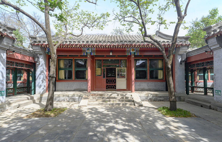 Unfolding Privacy: Centering the Home Around the Courtyard - Image 38 of 58