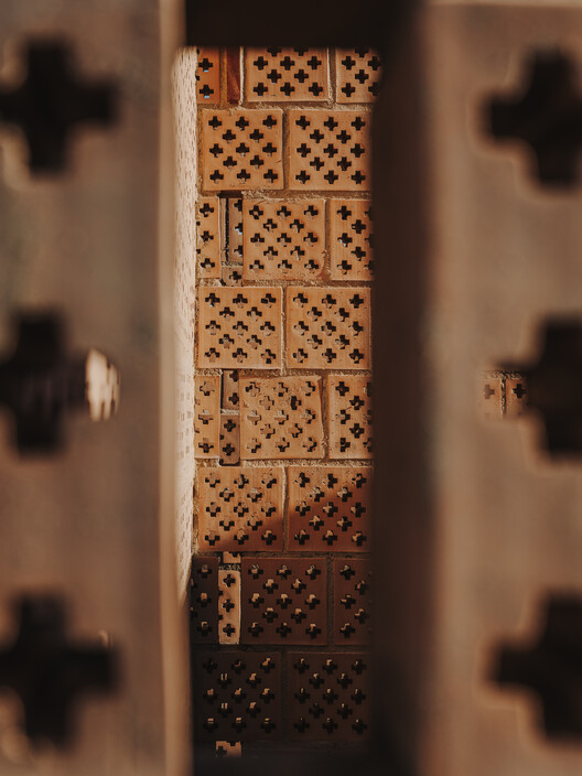 Ceramic Pavilions in the Northern Fields of Valencia / Bona fide taller - Image 12 of 29