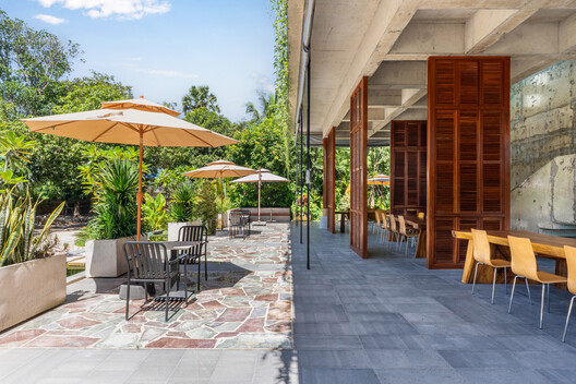 Phum Sambo Café & Eatery / Khoan + Partners - Exterior Photography, Chair, Courtyard