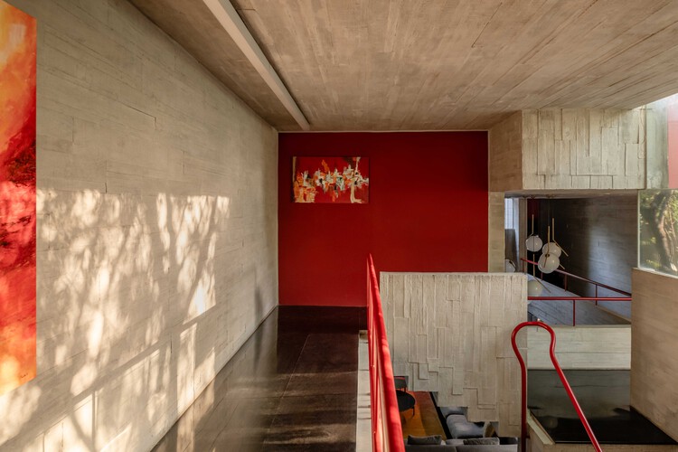 (Embargo) Árvores Cortadas por Residência / Matharoo Associates - Imagem 9 de 18