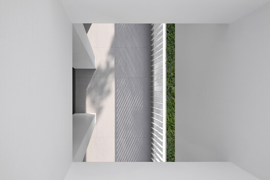 DOM House / DAO studio - Image 20 of 37