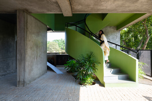 The Turahalli House / ShoulderTap - Interior Photography, Stairs, Handrail