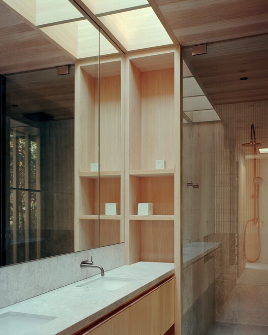Echo House / PARABOLICA - Interior Photography, Bathroom, Wood, Glass